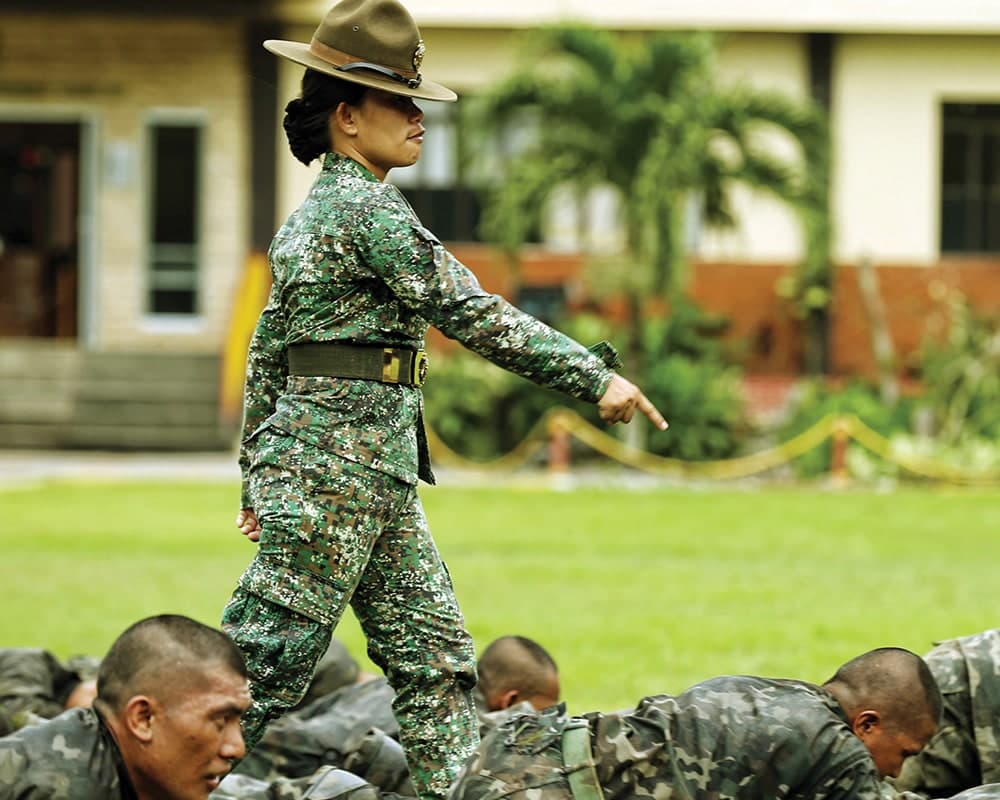 Drill seargeant conducting training